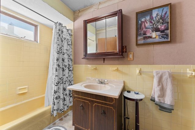 92 Sheridan Ave, Medford, MA 02155