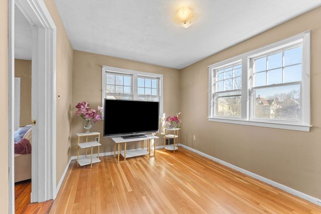 92 Sheridan Ave, Medford, MA 02155