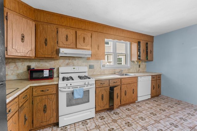 92 Sheridan Ave, Medford, MA 02155