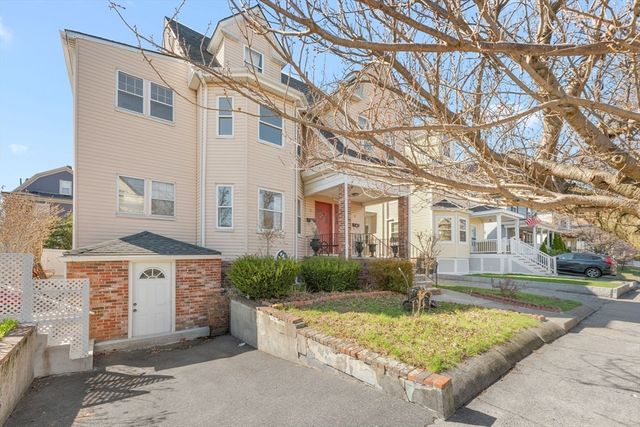 92 Sheridan Ave, Medford, MA 02155