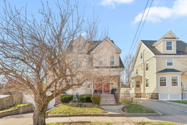 92 Sheridan Ave, Medford, MA 02155