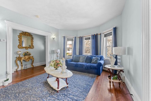 92 Sheridan Ave, Medford, MA 02155