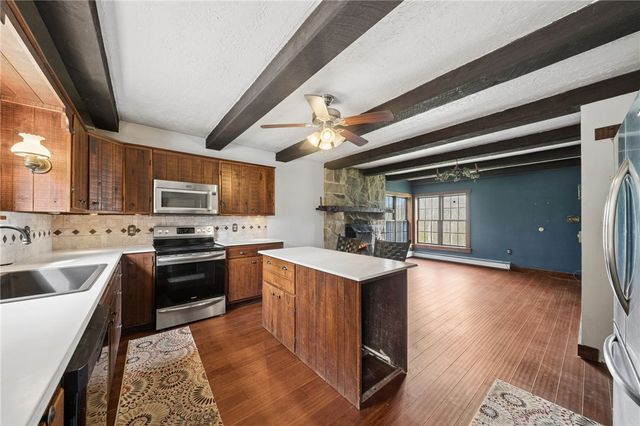 1925 S Main St, N Franklin Twp, PA 15301