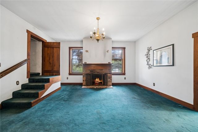 1925 S Main St, N Franklin Twp, PA 15301