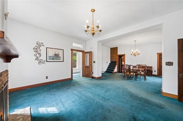 1925 S Main St, N Franklin Twp, PA 15301