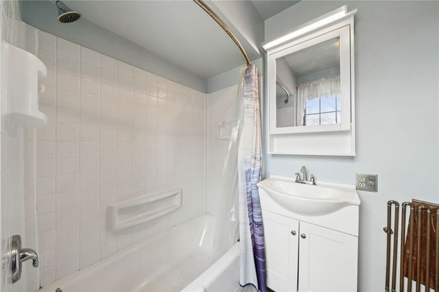 1925 S Main St, N Franklin Twp, PA 15301