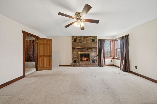 1925 S Main St, N Franklin Twp, PA 15301