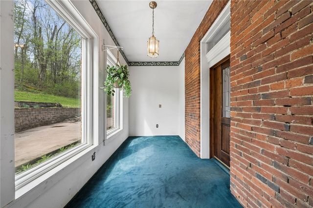 1925 S Main St, N Franklin Twp, PA 15301