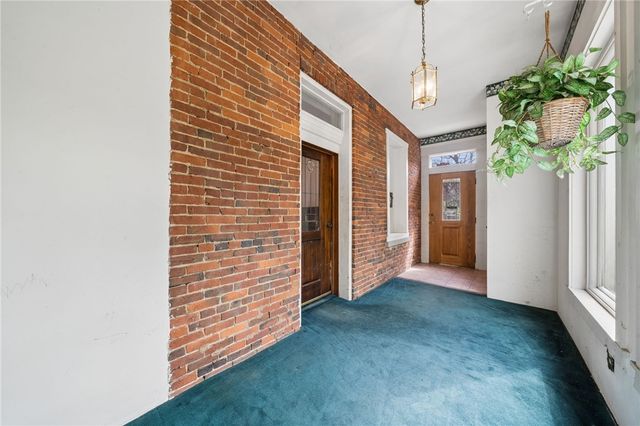 1925 S Main St, N Franklin Twp, PA 15301