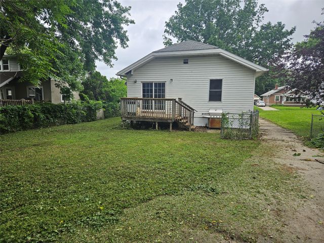 1437 Mattern Avenue, Des Moines, IA 50316