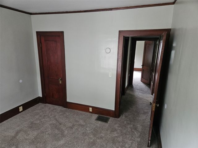1437 Mattern Avenue, Des Moines, IA 50316