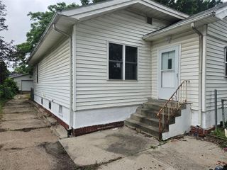 1437 Mattern Avenue, Des Moines, IA 50316
