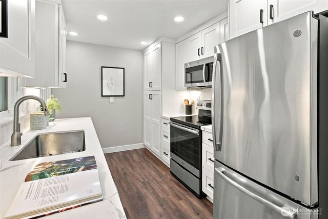 6542 24th Avenue SW, Seattle, WA 98106