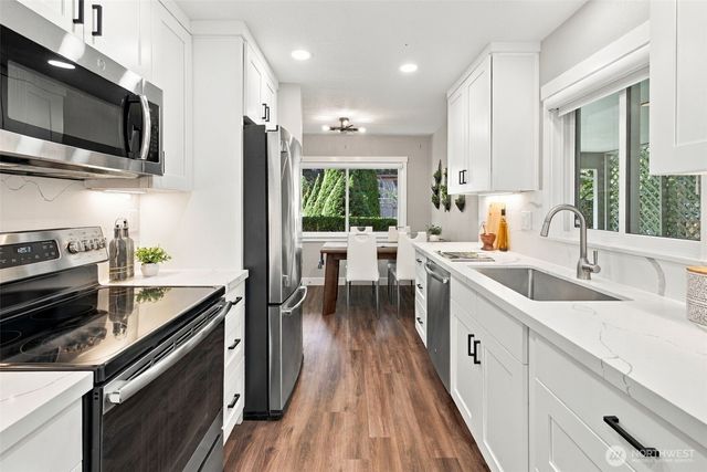 6542 24th Avenue SW, Seattle, WA 98106