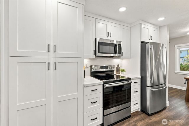 6542 24th Avenue SW, Seattle, WA 98106
