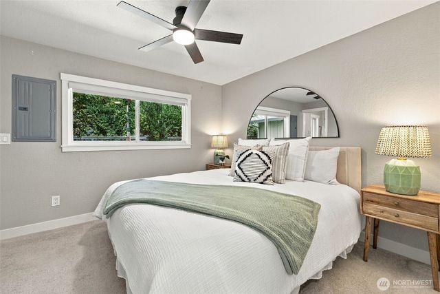 6542 24th Avenue SW, Seattle, WA 98106