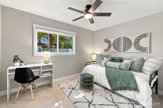 6542 24th Avenue SW, Seattle, WA 98106