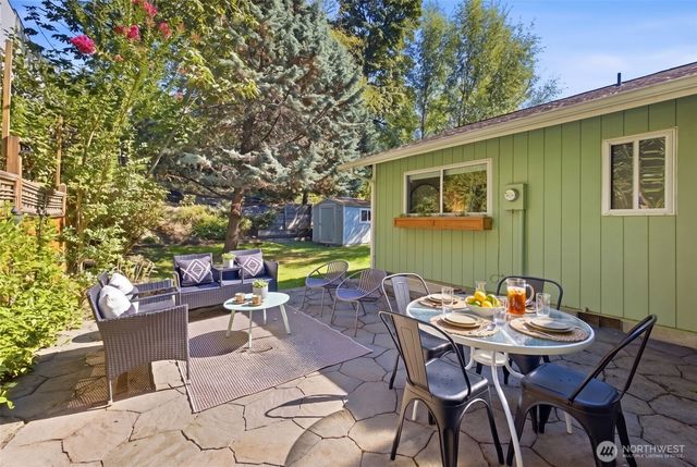 6542 24th Avenue SW, Seattle, WA 98106