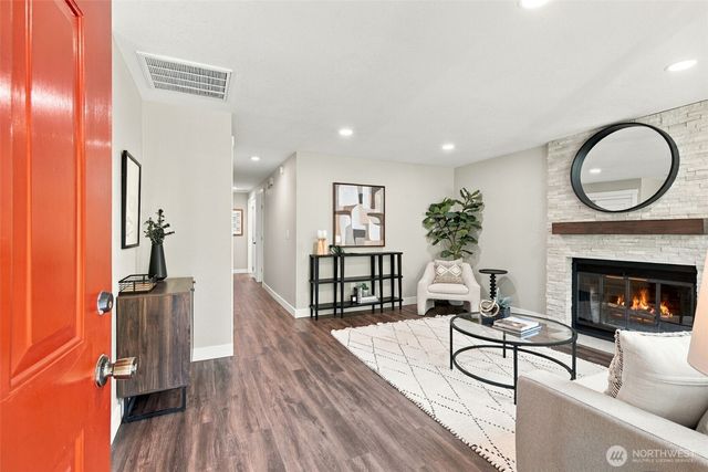 6542 24th Avenue SW, Seattle, WA 98106
