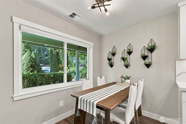 6542 24th Avenue SW, Seattle, WA 98106