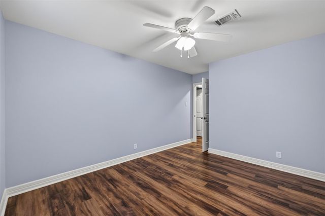 2809 3rd Avenue N, Texas City, TX 77590