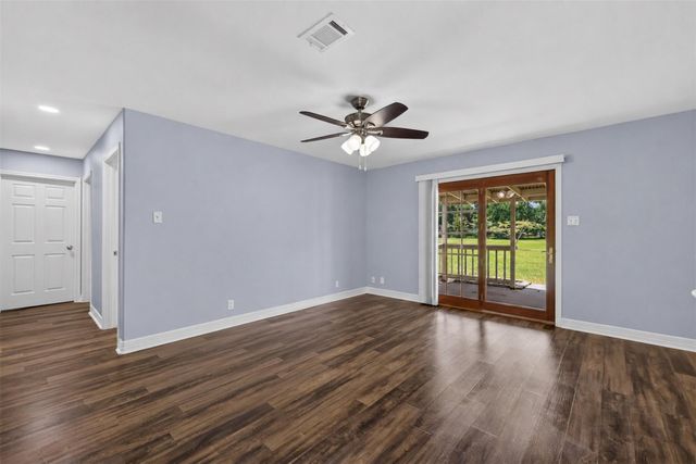 2809 3rd Avenue N, Texas City, TX 77590