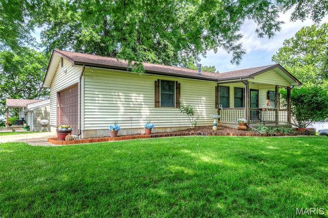 1 Towers Lane, St Charles, MO 63304