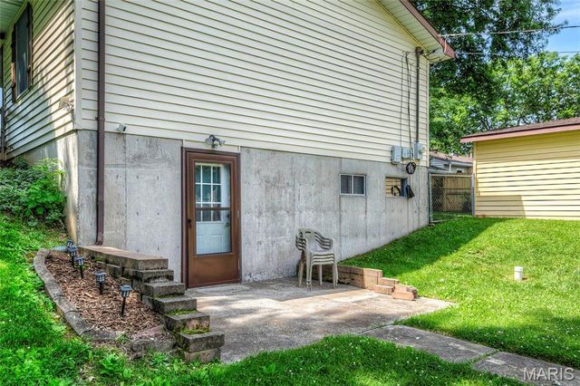 1 Towers Lane, St Charles, MO 63304