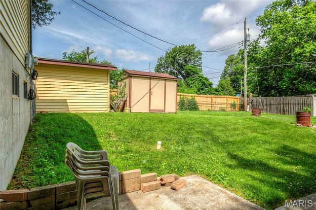 1 Towers Lane, St Charles, MO 63304
