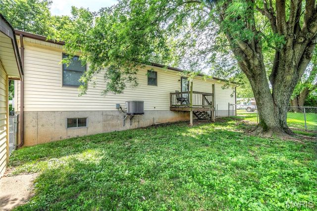 1 Towers Lane, St Charles, MO 63304