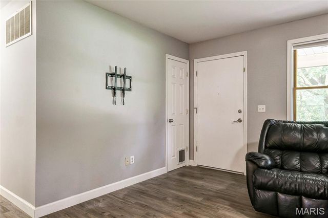 1 Towers Lane, St Charles, MO 63304