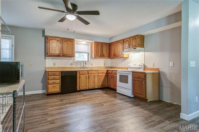 1 Towers Lane, St Charles, MO 63304