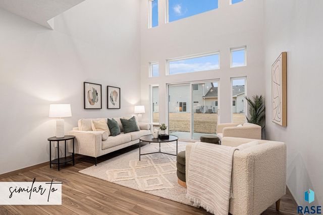 8016 E Tencate Pl Place, Sioux Falls, SD 57110