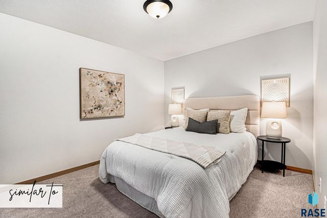 8016 E Tencate Pl, Sioux Falls, SD 57110