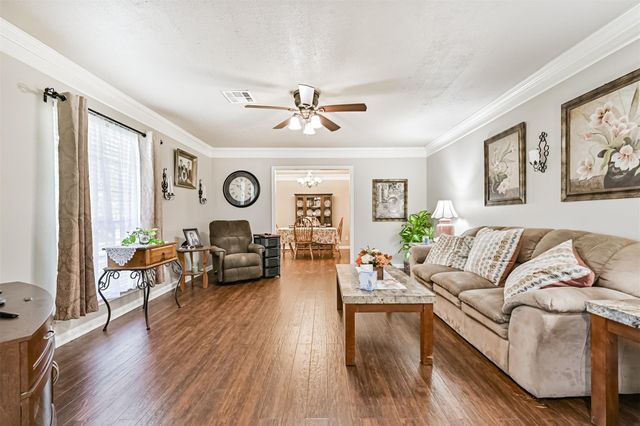 114 Wyndwood Drive, Seabrook, TX 77586