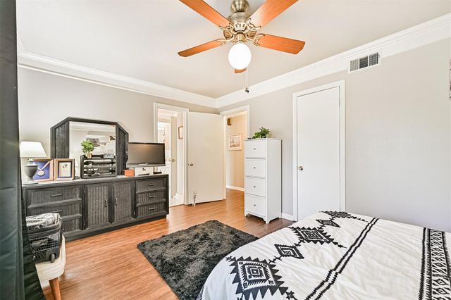 114 Wyndwood Drive, Seabrook, TX 77586