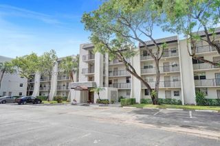 9420 Poinciana Pl 407, Davie, FL 33324