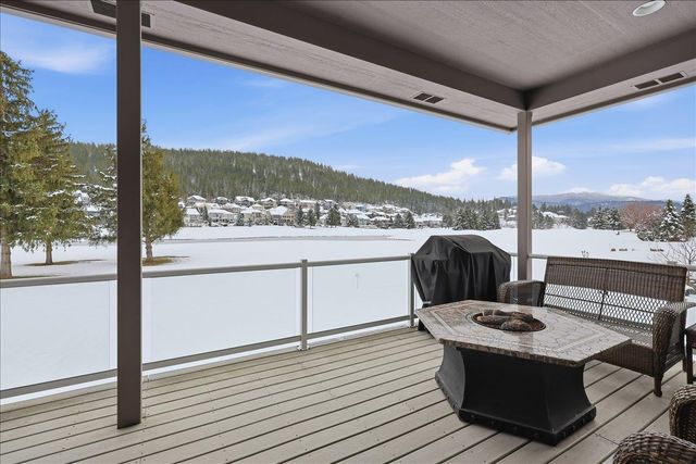 1404 N Winchester Ln, Liberty Lake, WA 99019