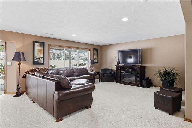 1404 N Winchester Ln, Liberty Lake, WA 99019