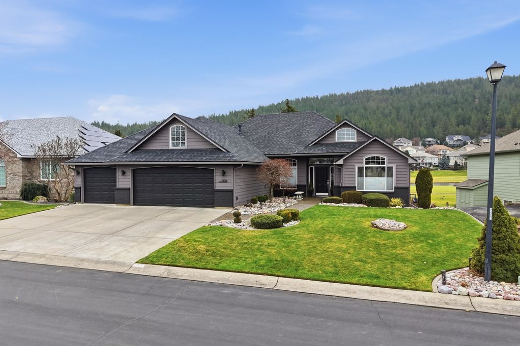 1404 N Winchester Ln, Liberty Lake, WA 99019