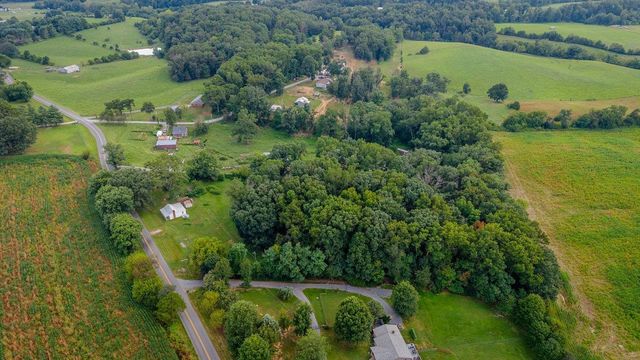 1557 RINACAS CORNER RD, Shenandoah, VA 22849