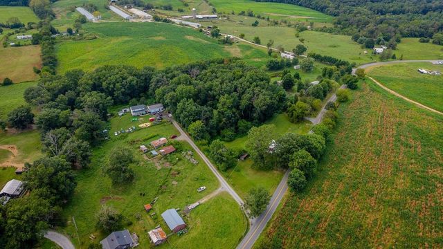 1557 RINACAS CORNER RD, Shenandoah, VA 22849