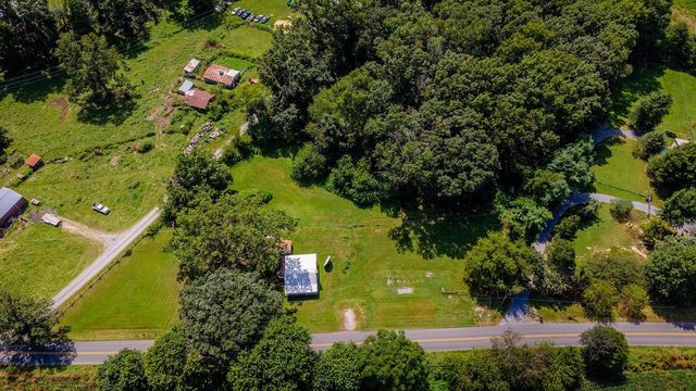 1557 RINACAS CORNER RD, Shenandoah, VA 22849