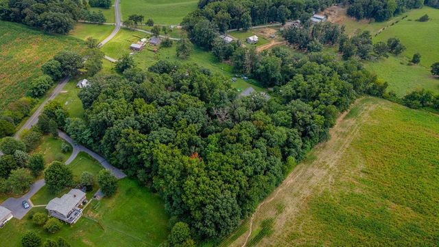 1557 RINACAS CORNER RD, Shenandoah, VA 22849