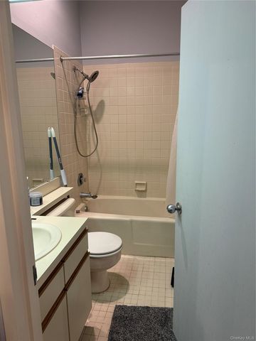 1701 Crompond Road 6313, Peekskill, NY 10566