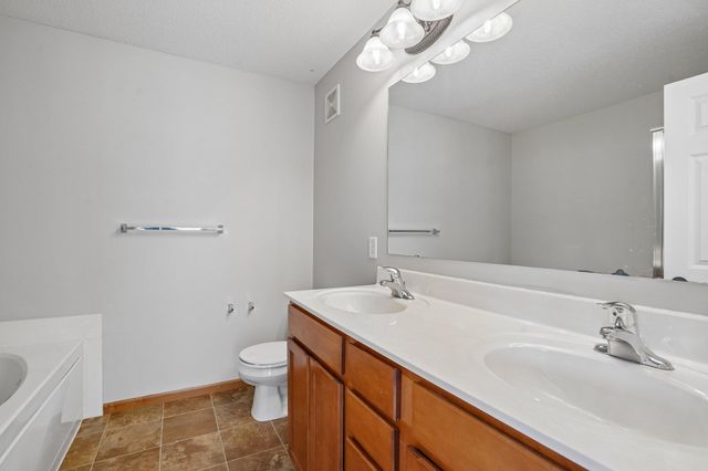 4360 Empress Drive N 5, Hugo, MN 55038
