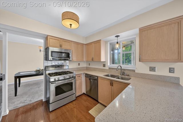 24349 Millcreek Court, Farmington Hills, MI 48336