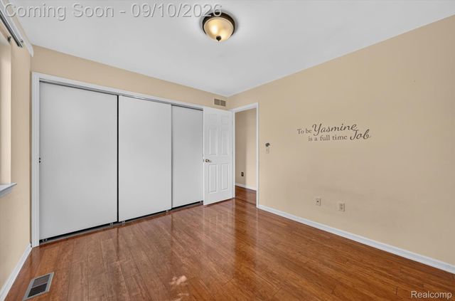 24349 Millcreek Court, Farmington Hills, MI 48336