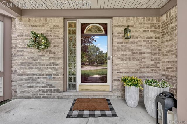 24349 Millcreek Court, Farmington Hills, MI 48336