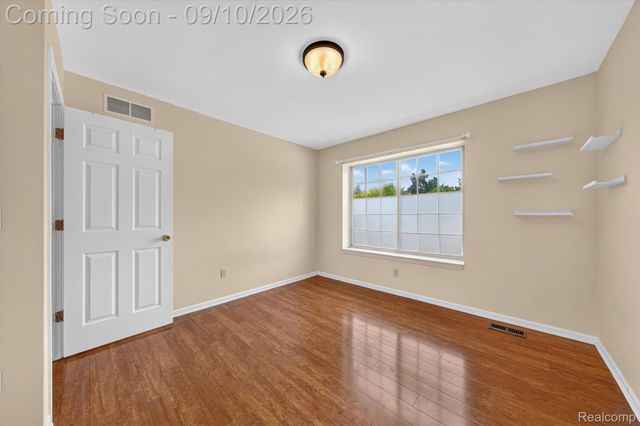 24349 Millcreek Court, Farmington Hills, MI 48336